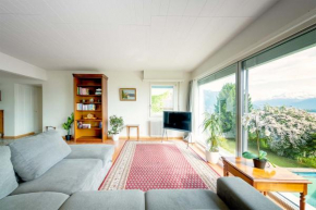 Rooms in Splendid Apartment with Parking-Stunning Lake View Montreux